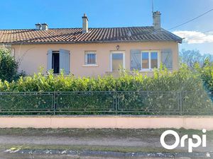 Vente maison 5 pièces 65.85 m² à Commentry (03600)  92 000 €