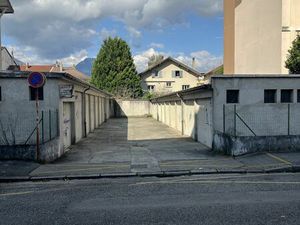 Location garage 12 m² à Grenoble (38100)