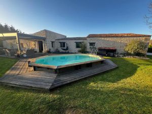 Vente maison 3 pièces 117 m² à Thaims (17120)  313 900 €