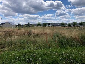 Vente terrain 670 m² à Allonnes (49650)  44 887 €