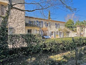 Vente maison 7 pièces 230 m² à Saumane-de-Vaucluse (84800)  1 145 000 €