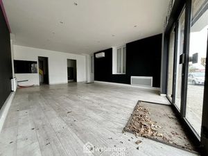 Vente locaux professionnels 50 m² à Listrac-Médoc (33480)  120 000 €