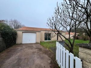 Location maison 5 pièces 115 m² à Vouneuil-sous-Biard (86580)  1 200 €