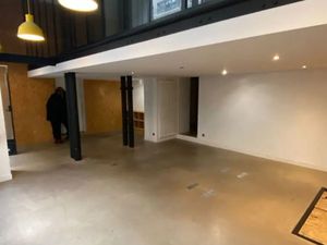 A VENDRE - METRO BOURSE - 99 m2 - BELLE FACADE - PARIS 2