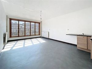 !! OPTION !! Immeuble de 4 appartements au centre de Bouillo