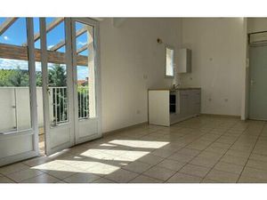 Location appartement  m² T-2 à Vedène  569 €