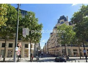 Service immobilier 74 m²