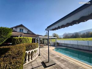 Maison 5 pièces 226 m²