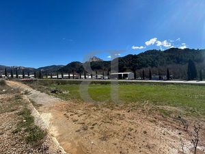 Vente terrain 2678 m² à Buis-les-Baronnies (26170)  139 000 €