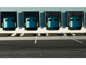 Location entrepôt / local d'activités BOLLENE 11 983 m²