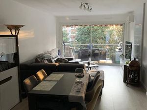 Location meublée appartement 2 pièces 60 m² à Mandelieu-la-Napoule (06210)  2 500 €