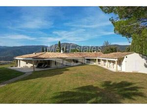 Maison de luxe de 17 pièces en vente à La Môle  France