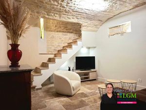 Rivières-de-Teyrargues  magnifique maison de village en pierre entièrement rénovée