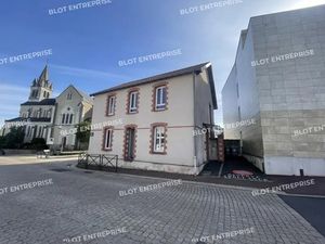 À VENDRE - A LOUER - BUREAUX - LOCAL COMMERCIAL - 143 M² - BASSE GOULAINE