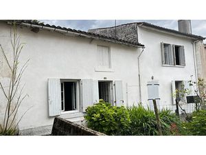 Vente maison 4 pièces 75 m² à Coulon (79510)  99 900 €