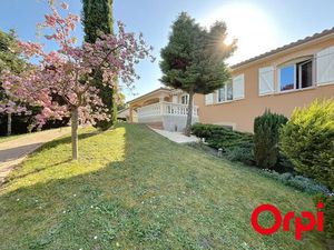 Vente maison 5 pièces 252 m² à Vichy (03200)  585 200 €