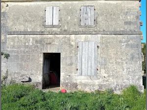 Vente maison 3 pièces 130 m² à Brizambourg (17770)  40 000 €