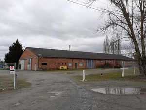 Local d'activité 1480 m²