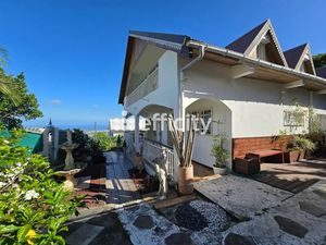 Vente maison 6 pièces 160 m² à La possession (97419)  399 000 €