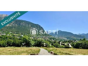 Vente terrain 980 m² à Briançon (05100)  245 000 €