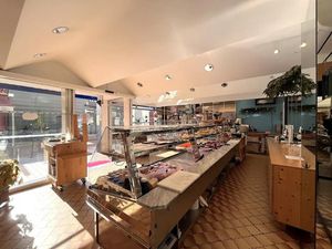 Vente locaux professionnels 180 m² à Saint-Georges-de-Didonne (17110)  269 000 €