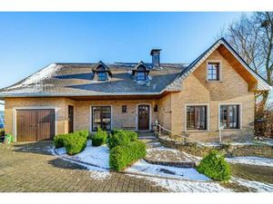 Maison familiale spacieuse à Honsfeld - 5 chambres  jardin