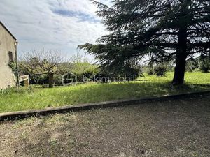 Vente terrain 552 m² à Montfrin (30490)  96 900 €