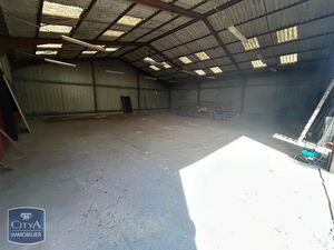 Immeuble à louer 234 m² - Creysse (24) - 1 100€