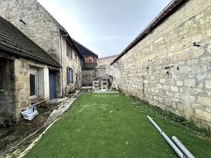 Vente maison 7 pièces 180 m² à Compiegne (60200)  259 000 €