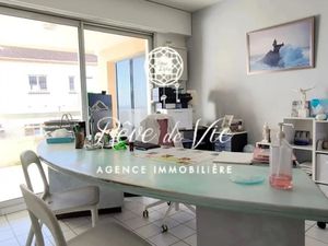Vente locaux professionnels 3 pièces 58.19 m² à Bormes-les-Mimosas (83230)  262 500 €