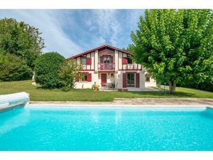 Vente maison 6 pièces 130 m² Anglet (64600)