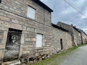 Maison et grange en pierres à aménager