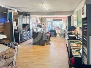 Vente locaux professionnels 78 m² à Le Pradet (83220)  38 000 €