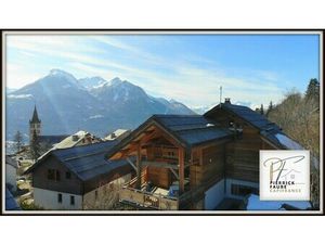 Chalet de luxe à vendre à Puy-Saint-Pierre