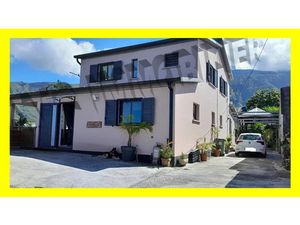 Location villa 4 pièces 74 m² à Les makes (97421)  1 090 €