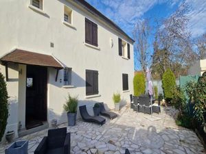 Annonce vente appartement 6 pièces de 133m2 à Plailly (60128) - ParuVendu.fr ref 992780220