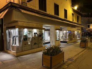 Vente commerce 2 pièces 110 m² Briançon (05100)