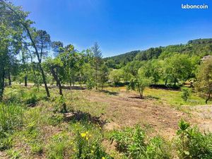 Terrain 1 324 m² Mercuer