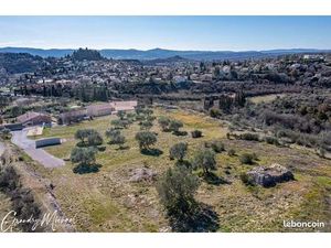 Terrain 2 400 m² Forcalquier