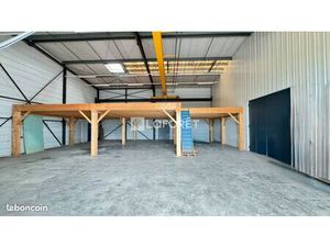 Entrepôt 361 m² SAVIGNY