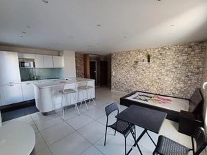 Location meublée appartement 1 pièce 37 m² à Evry (91000)  860 €