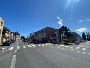 Location Local Professionnel 215m²