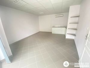 Location Local commercial 42m² ARTHES 81160