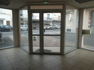 Location Local commercial 110m² LOURDES 65100