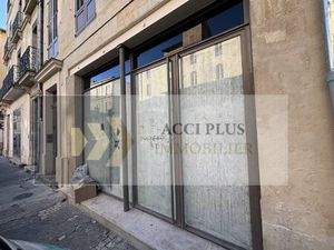 Location Local commercial 61m² NIMES 30000