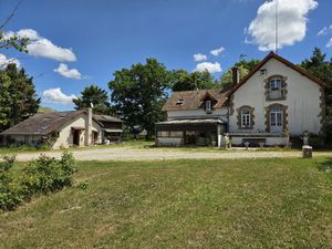 Achat Maison 20 pièces 395m² GENNETINES 03400