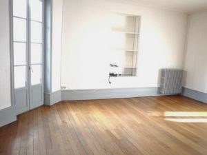 Location Appartement 1 pièce 40m² BOURBON L ARCHAMBAULT 03160
