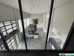 Location Local commercial 700m² BARBERAZ 73000