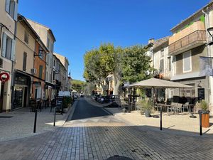 Achat Local commercial 111m² VAISON LA ROMAINE 84110