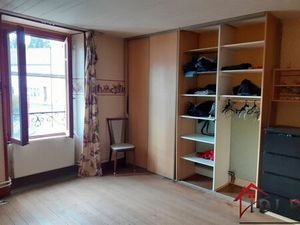 Annonce vente maison 10 pièces de 180m2 à Fayl la foret (52500) - ParuVendu.fr ref 9927802